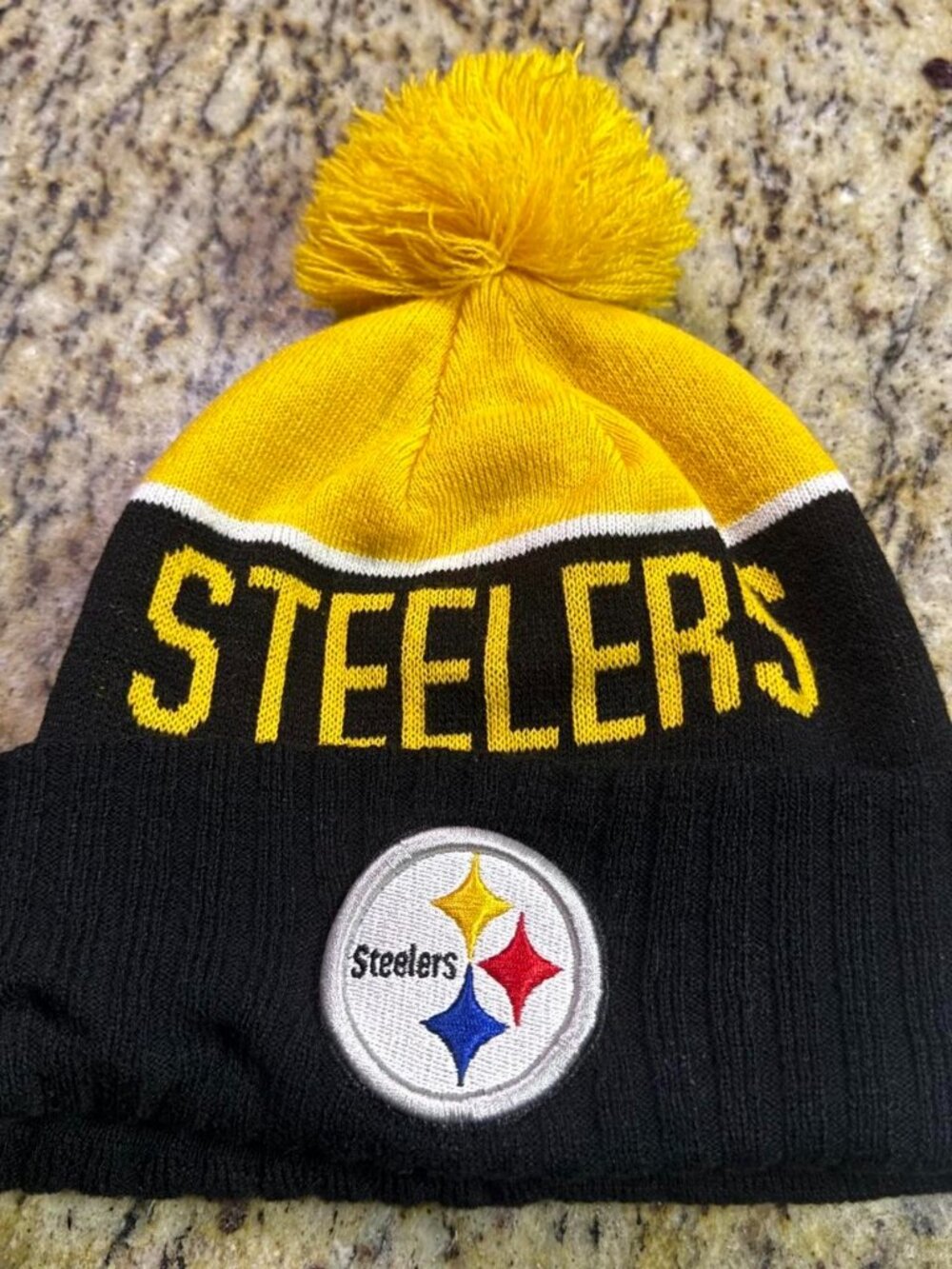 New Era Pittsburgh Steelers Knit Pom Beanie Black & Gold Logo Patch